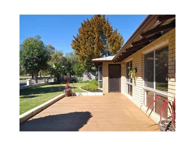 36 Juniper Way, Forrestfield WA 6058