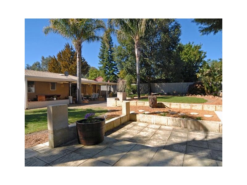 36 Juniper Way, Forrestfield WA 6058