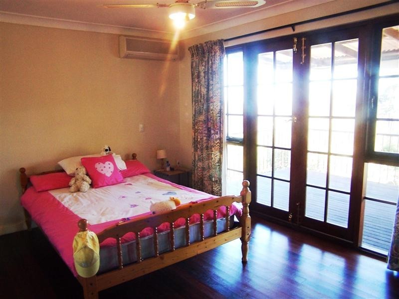 48 Basildon Road, Lesmurdie WA 6076