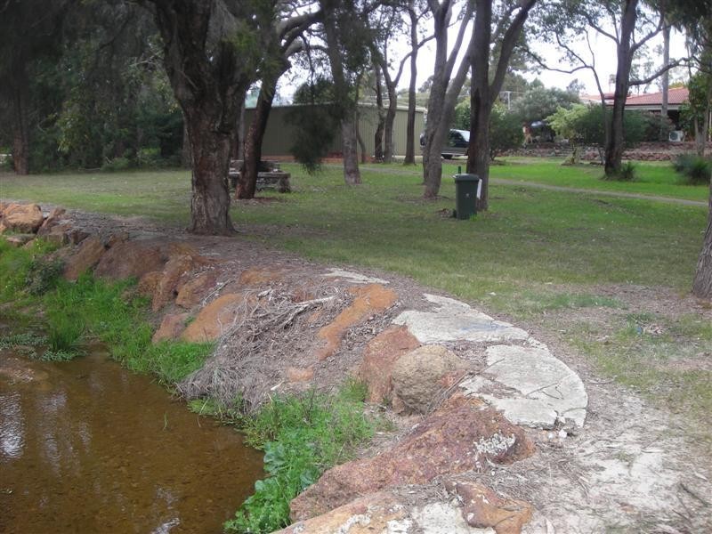 42 Heslop Road, Lesmurdie WA 6076