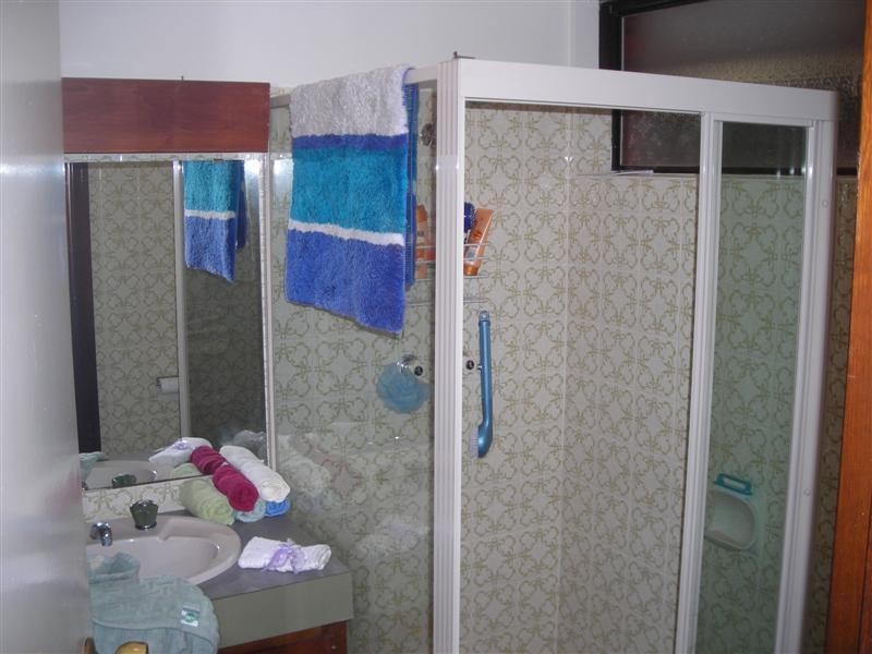 42 Heslop Road, Lesmurdie WA 6076