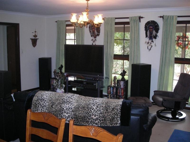 42 Heslop Road, Lesmurdie WA 6076