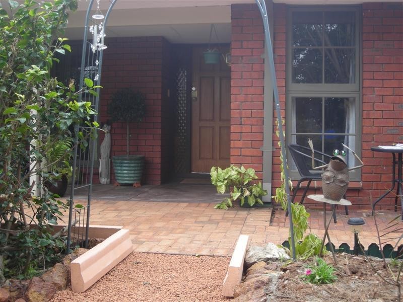 42 Heslop Road, Lesmurdie WA 6076