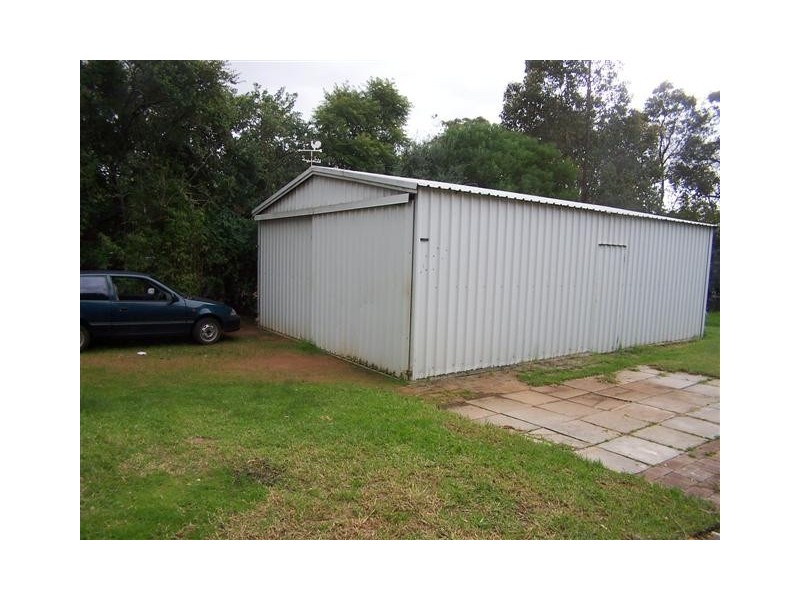 212 Grove Road, Lesmurdie WA 6076
