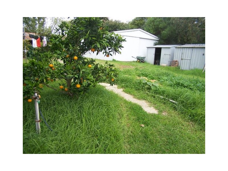 212 Grove Road, Lesmurdie WA 6076