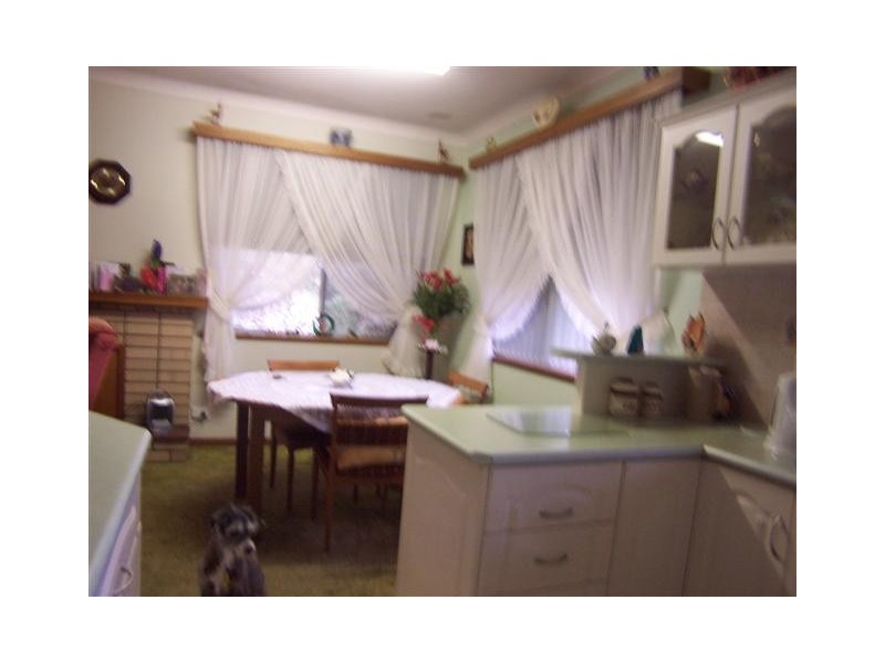 8 Robert Road, Kalamunda WA 6076