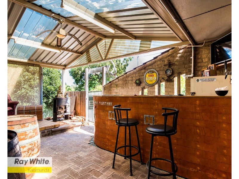 17 Bridgwood Road, Lesmurdie WA 6076