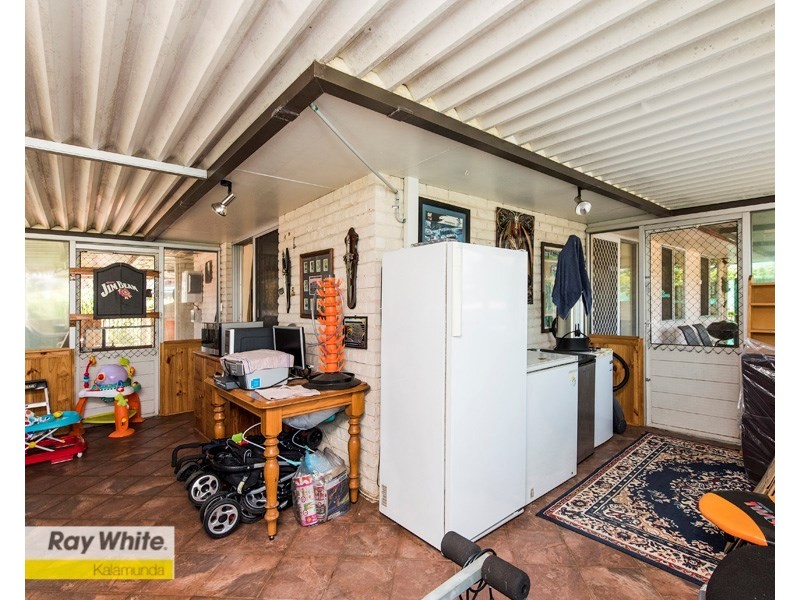 17 Bridgwood Road, Lesmurdie WA 6076