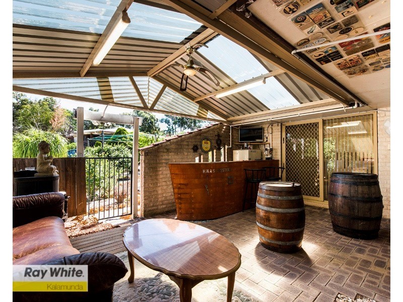 17 Bridgwood Road, Lesmurdie WA 6076