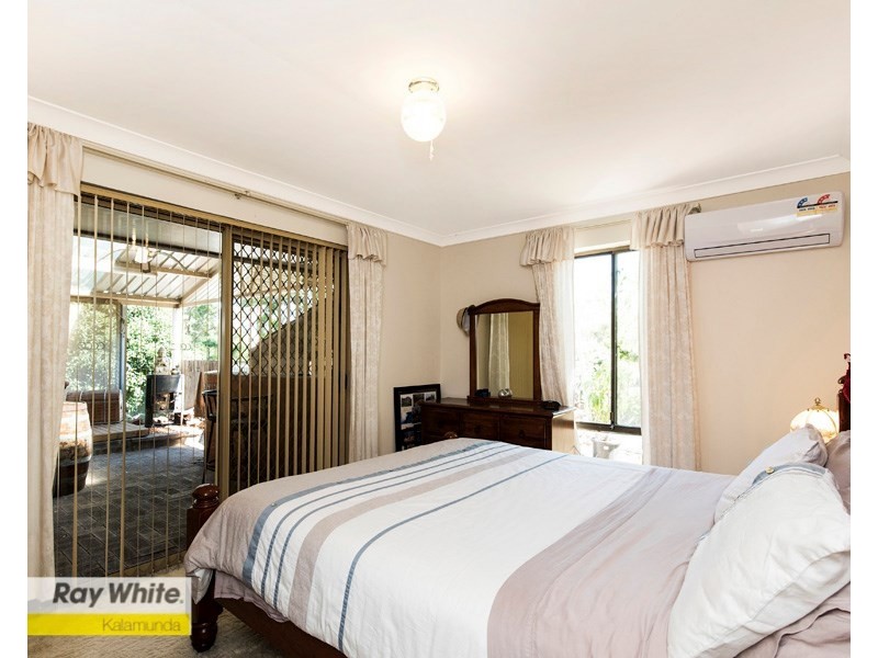 17 Bridgwood Road, Lesmurdie WA 6076