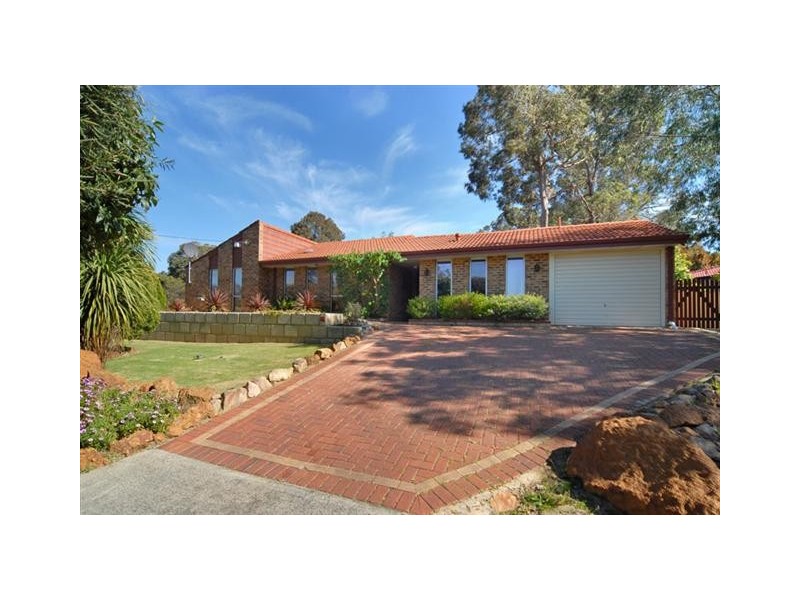 11 Shield Road, Lesmurdie WA 6076