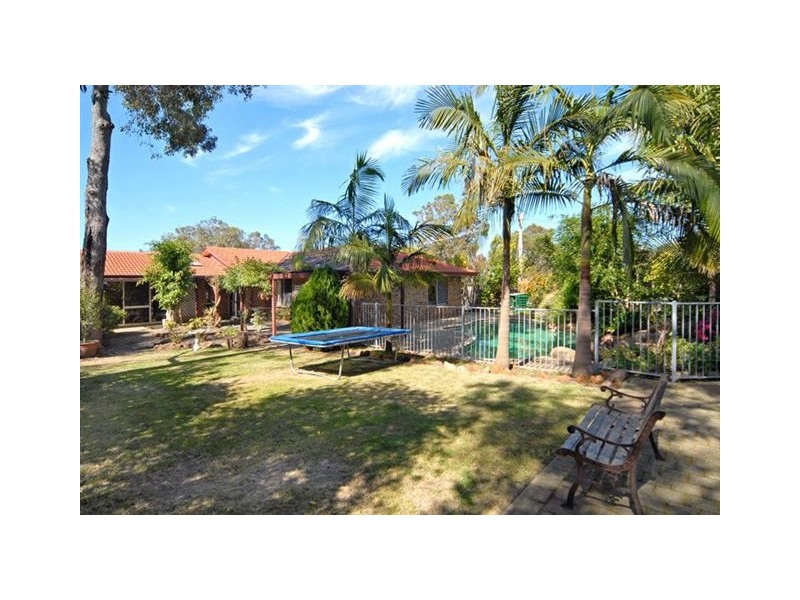 11 Shield Road, Lesmurdie WA 6076