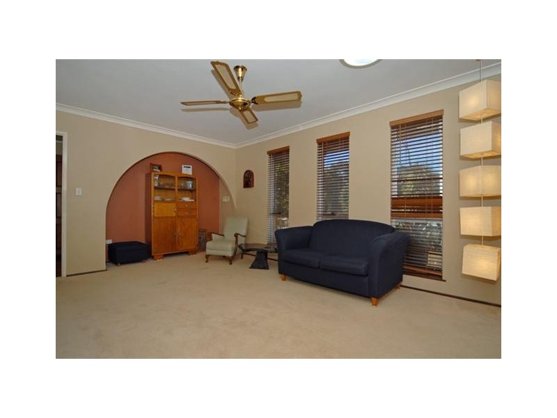 11 Shield Road, Lesmurdie WA 6076