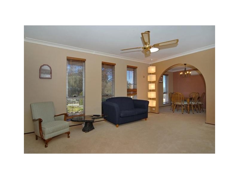 11 Shield Road, Lesmurdie WA 6076