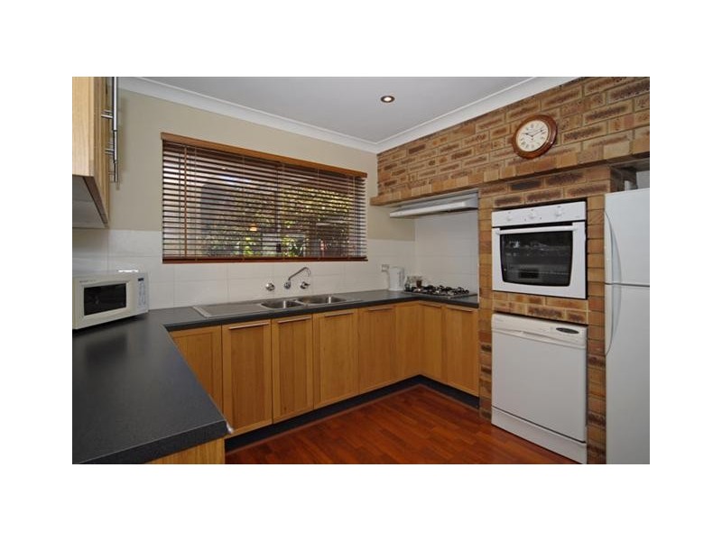 11 Shield Road, Lesmurdie WA 6076