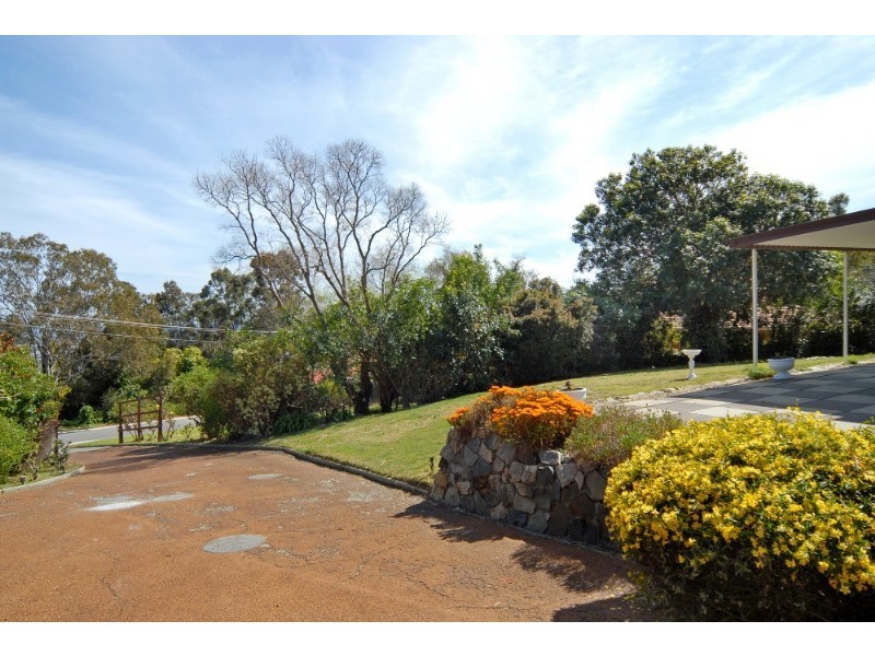 80 Basildon Road, Lesmurdie WA 6076