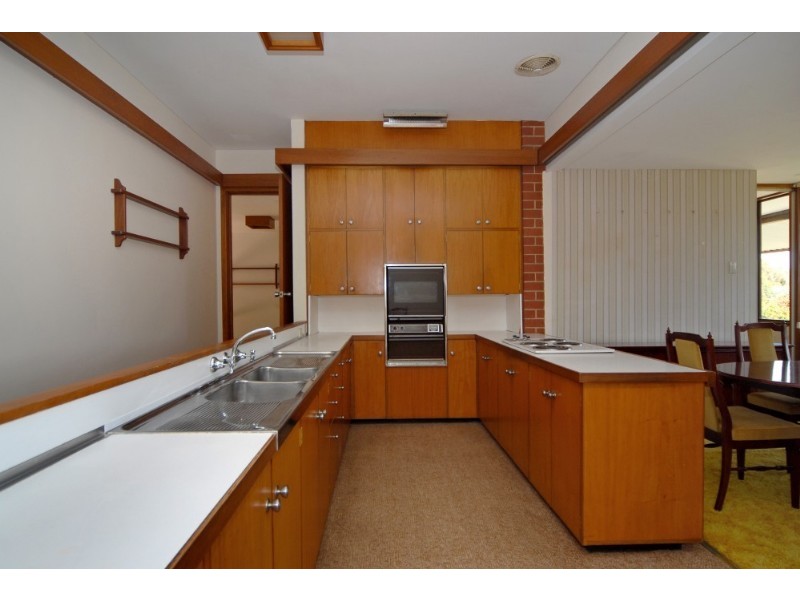 80 Basildon Road, Lesmurdie WA 6076