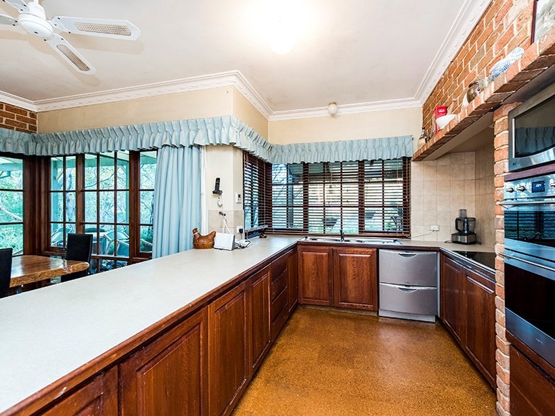 41 Winjana Road, Lesmurdie WA 6076