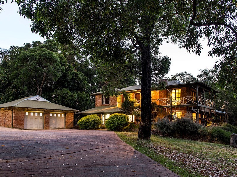 41 Winjana Road, Lesmurdie WA 6076