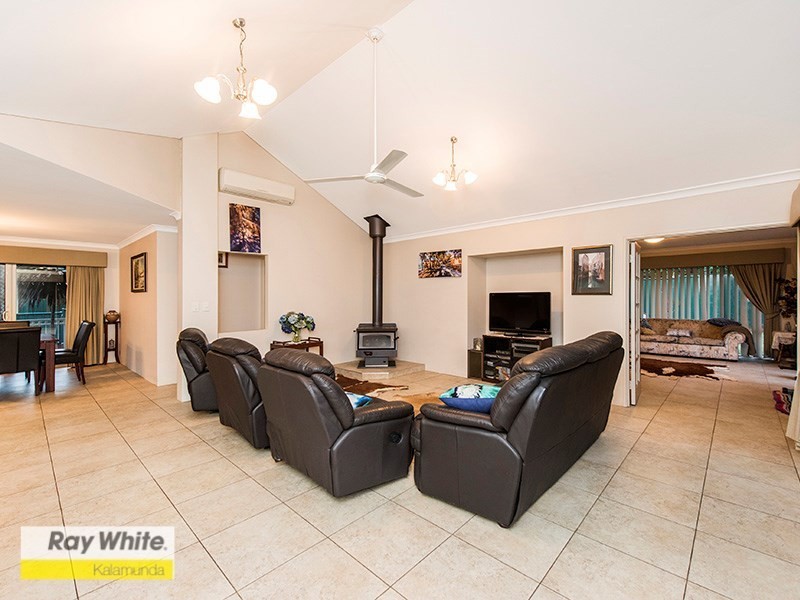 35 Halleendale Road, Walliston WA 6076