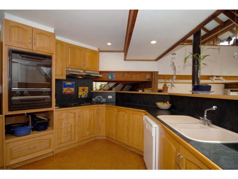 27 Gray Road, Gooseberry Hill WA 6076