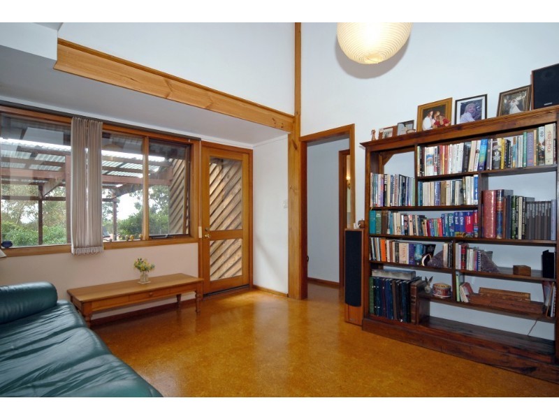 27 Gray Road, Gooseberry Hill WA 6076