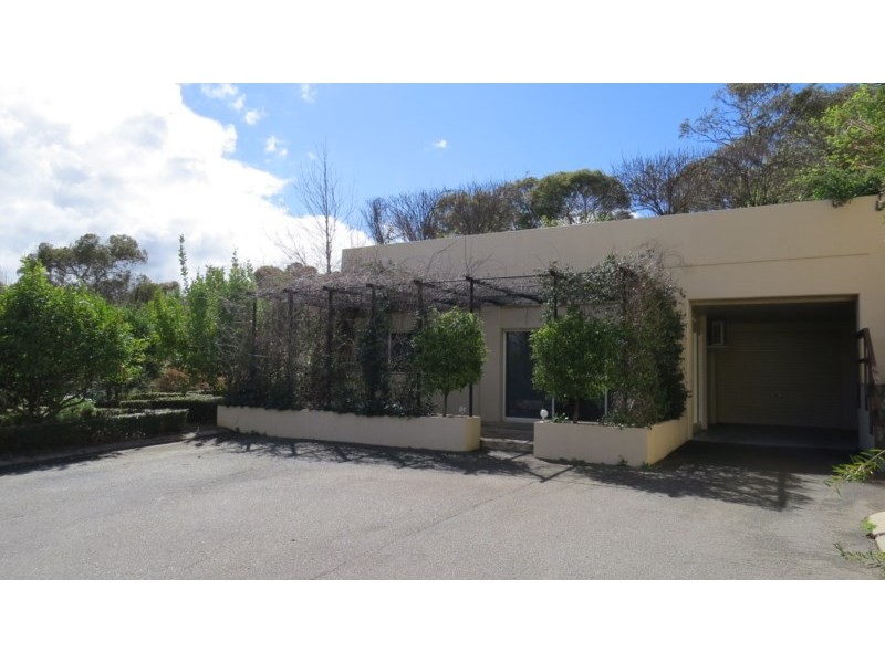 32 Whistlepipe Court, Forrestfield WA 6058