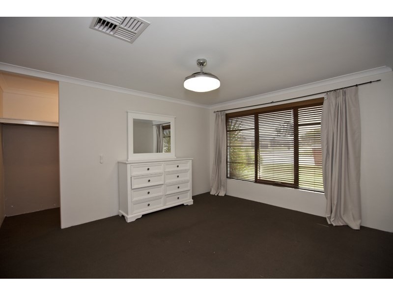 8 Norwich Way, High Wycombe WA 6057