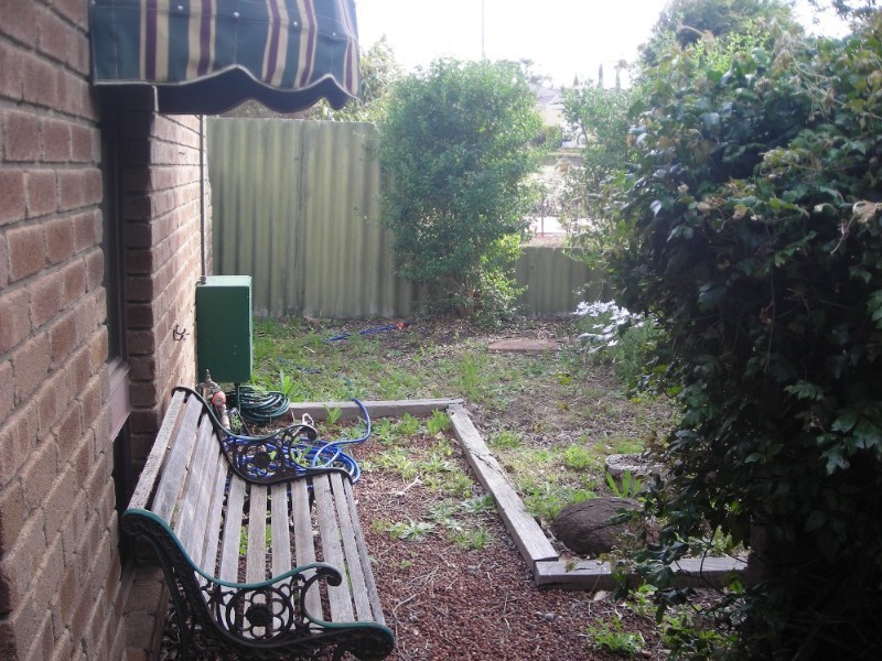 10 Tingle Close, Maida Vale WA 6057