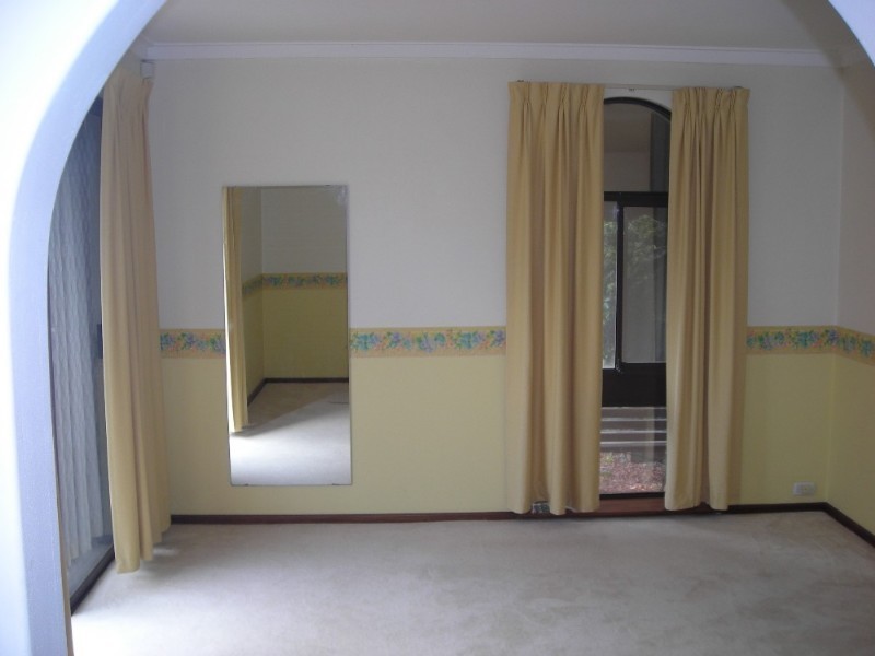 10 Tingle Close, Maida Vale WA 6057