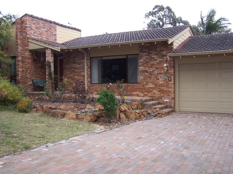 65 Chislehurst Road, Lesmurdie WA 6076