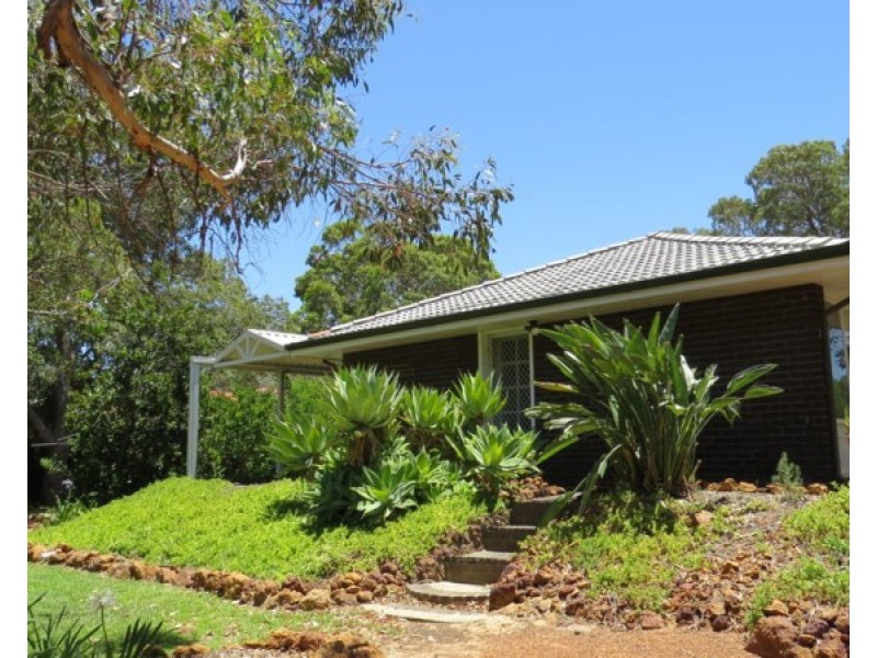 81 Temby Avenue, Kalamunda WA 6076