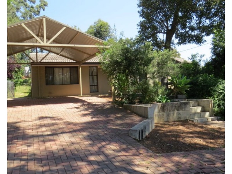 15 Snowball Road, Kalamunda WA 6076