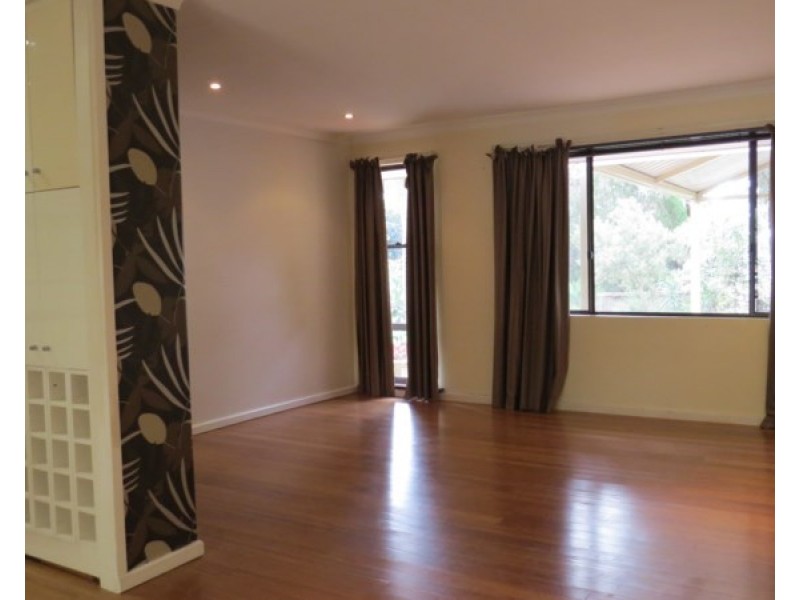 15 Snowball Road, Kalamunda WA 6076