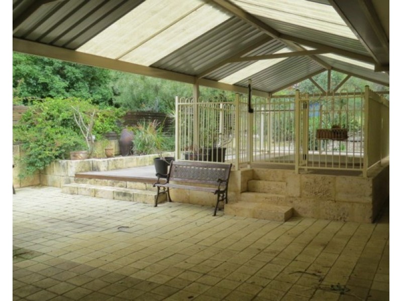 15 Snowball Road, Kalamunda WA 6076