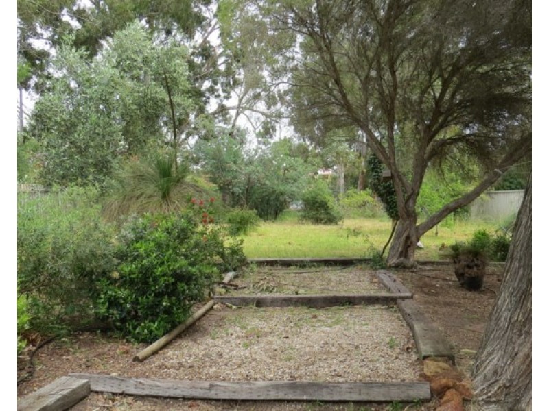 15 Snowball Road, Kalamunda WA 6076