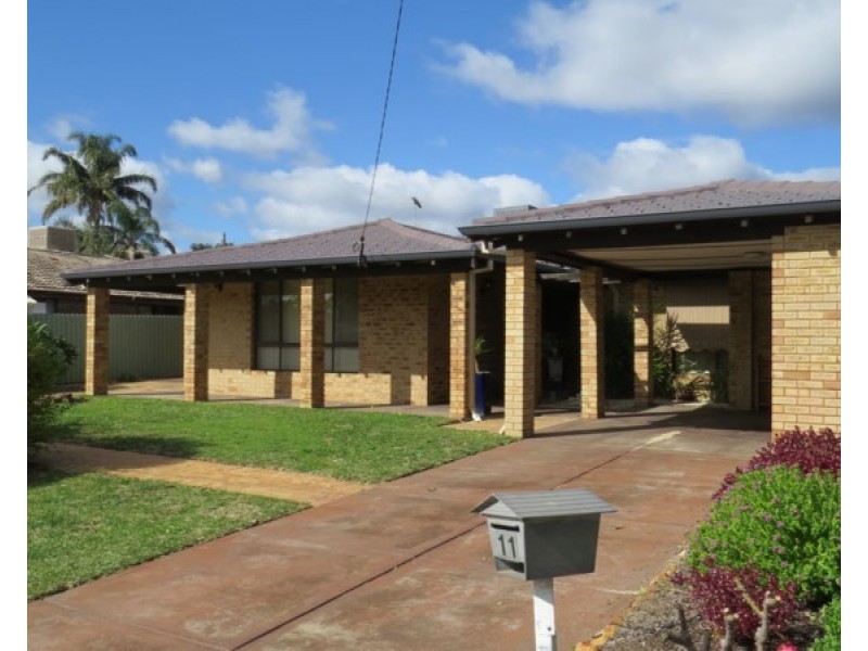 11 Mallee Way, Forrestfield WA 6058