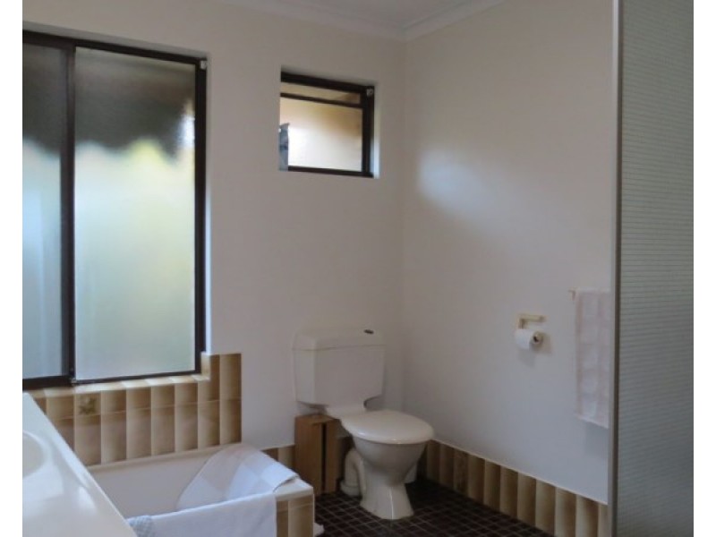 11 Mallee Way, Forrestfield WA 6058