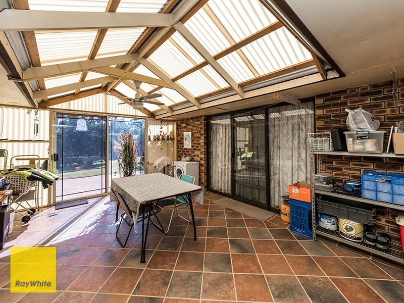 15 Kalmia Way, Forrestfield WA 6058