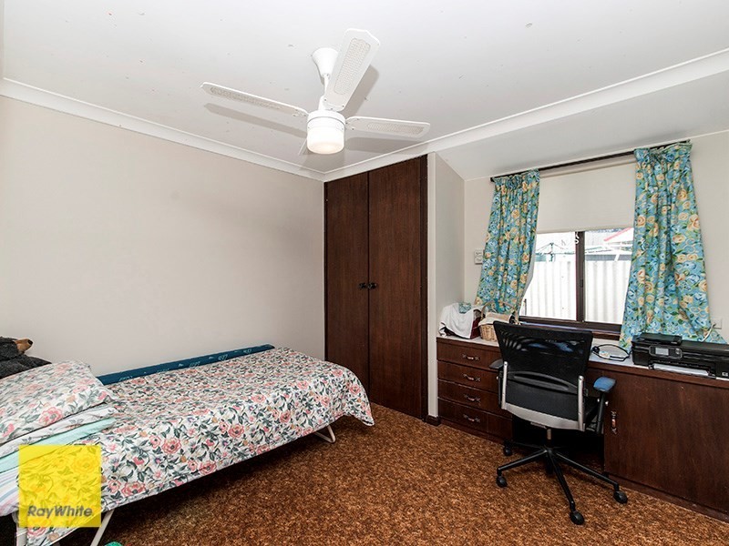 15 Kalmia Way, Forrestfield WA 6058