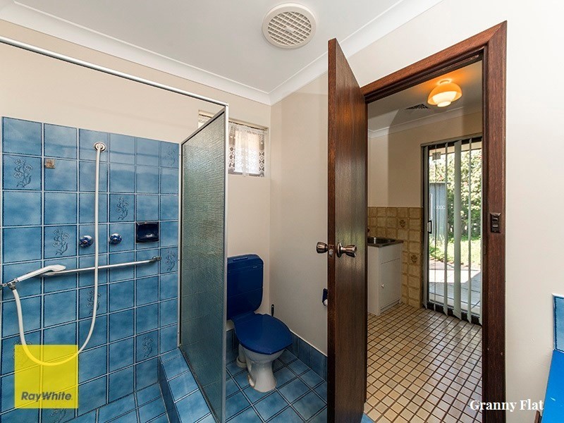 15 Kalmia Way, Forrestfield WA 6058