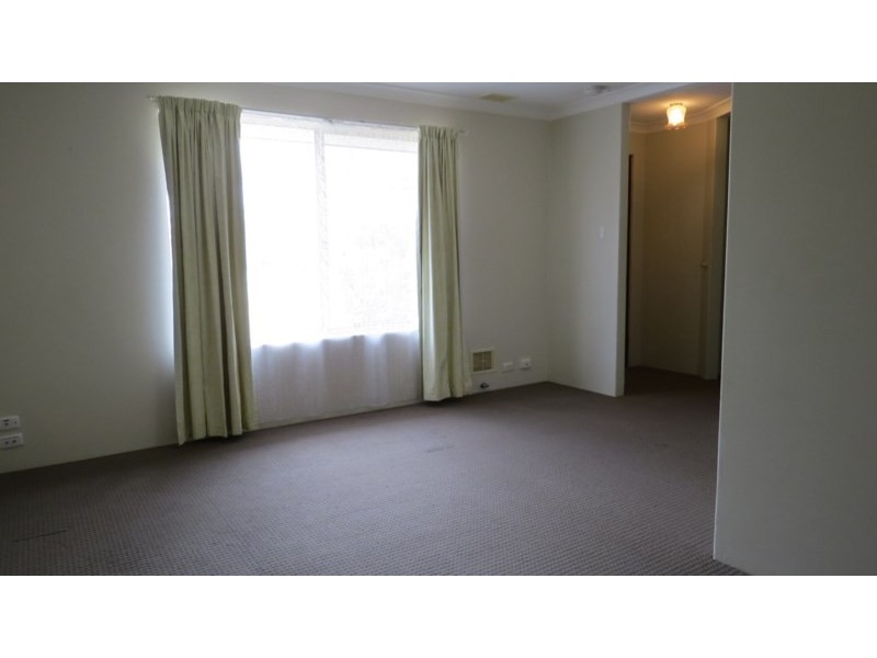 1 Brolga Court, High Wycombe WA 6057