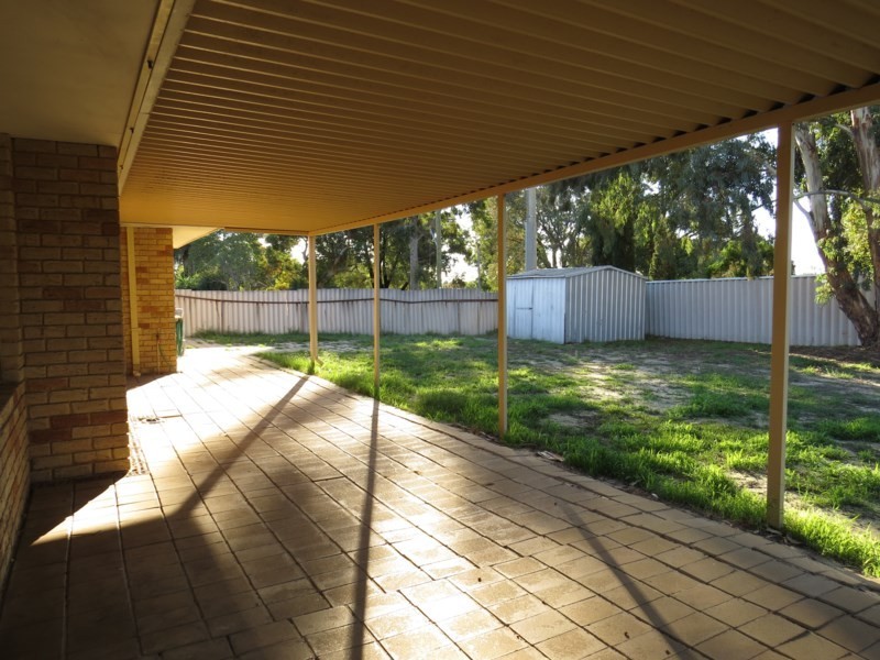 1 Brolga Court, High Wycombe WA 6057