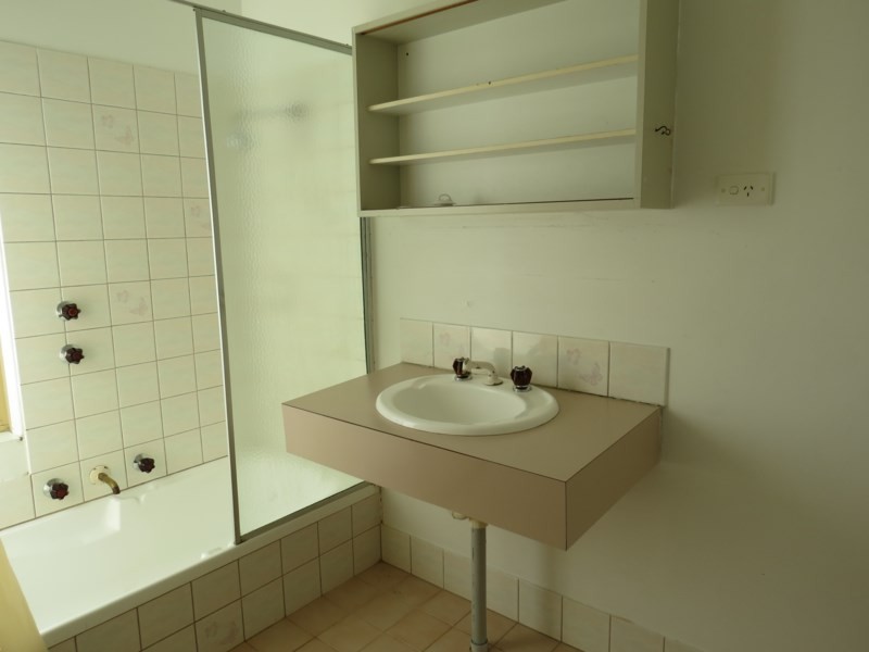 1 Brolga Court, High Wycombe WA 6057