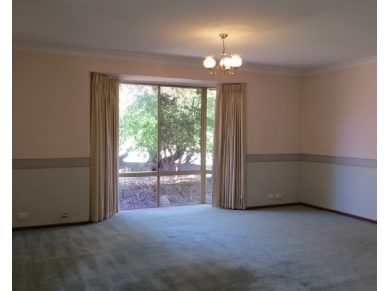 15 Madderson Road, High Wycombe WA 6057