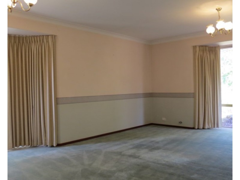 15 Madderson Road, High Wycombe WA 6057