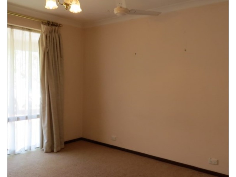 15 Madderson Road, High Wycombe WA 6057