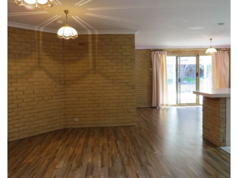 15 Madderson Road, High Wycombe WA 6057