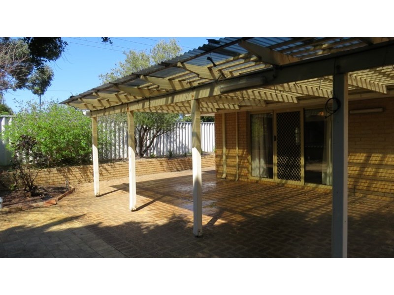 15 Madderson Road, High Wycombe WA 6057