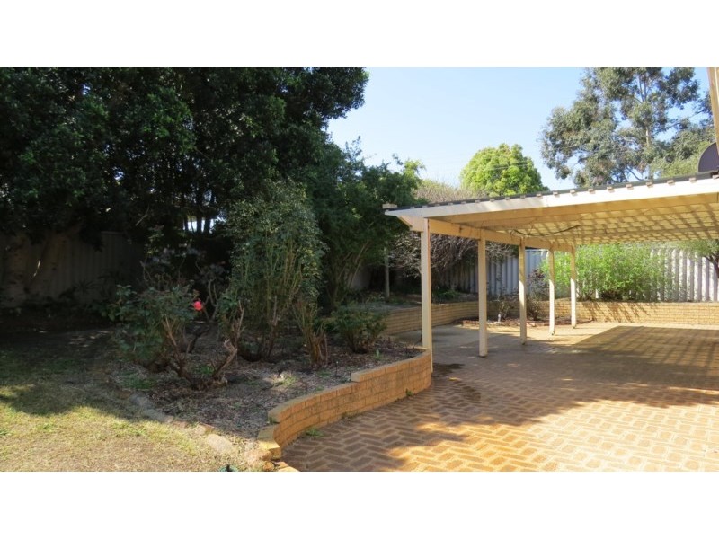 15 Madderson Road, High Wycombe WA 6057